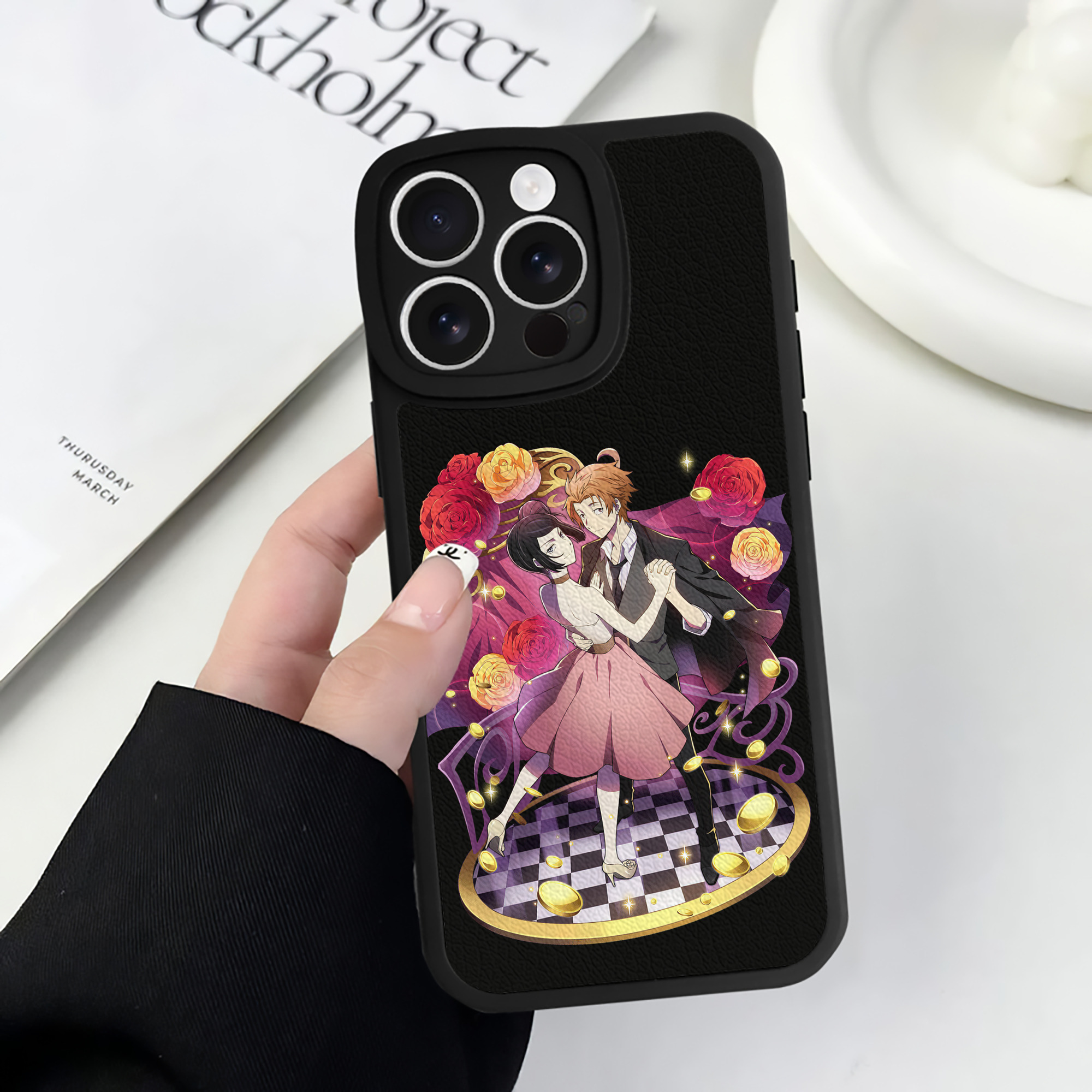 （画像用） 文豪ストレイドッグス Bungo Stray Dogs 【iPhone 16シリーズ対応】シリコンスマホケース（レザー調） 材質：シリコン